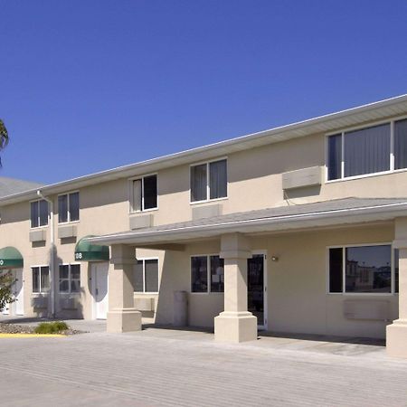 Super 8 By Wyndham Aransas Pass Hotell Exteriör bild