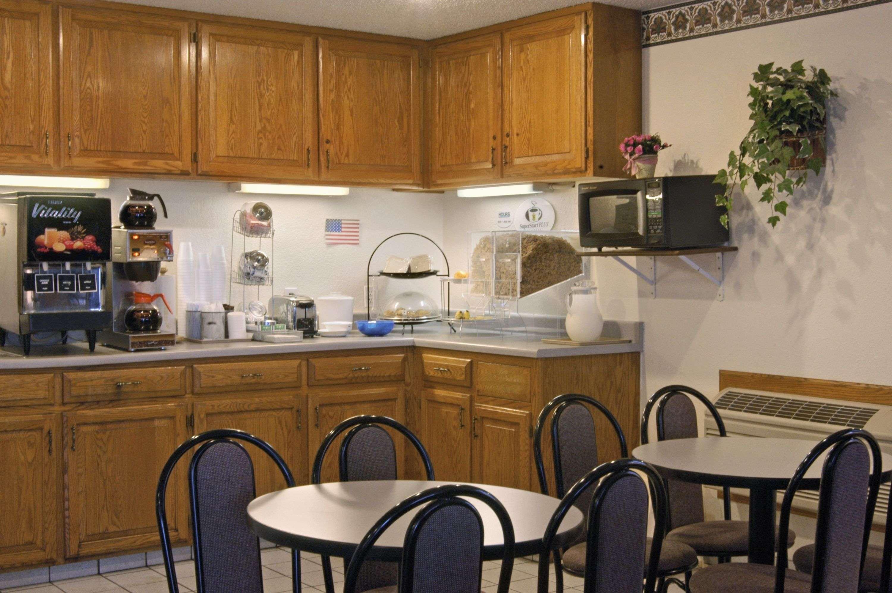 Super 8 By Wyndham Aransas Pass Hotell Restaurang bild