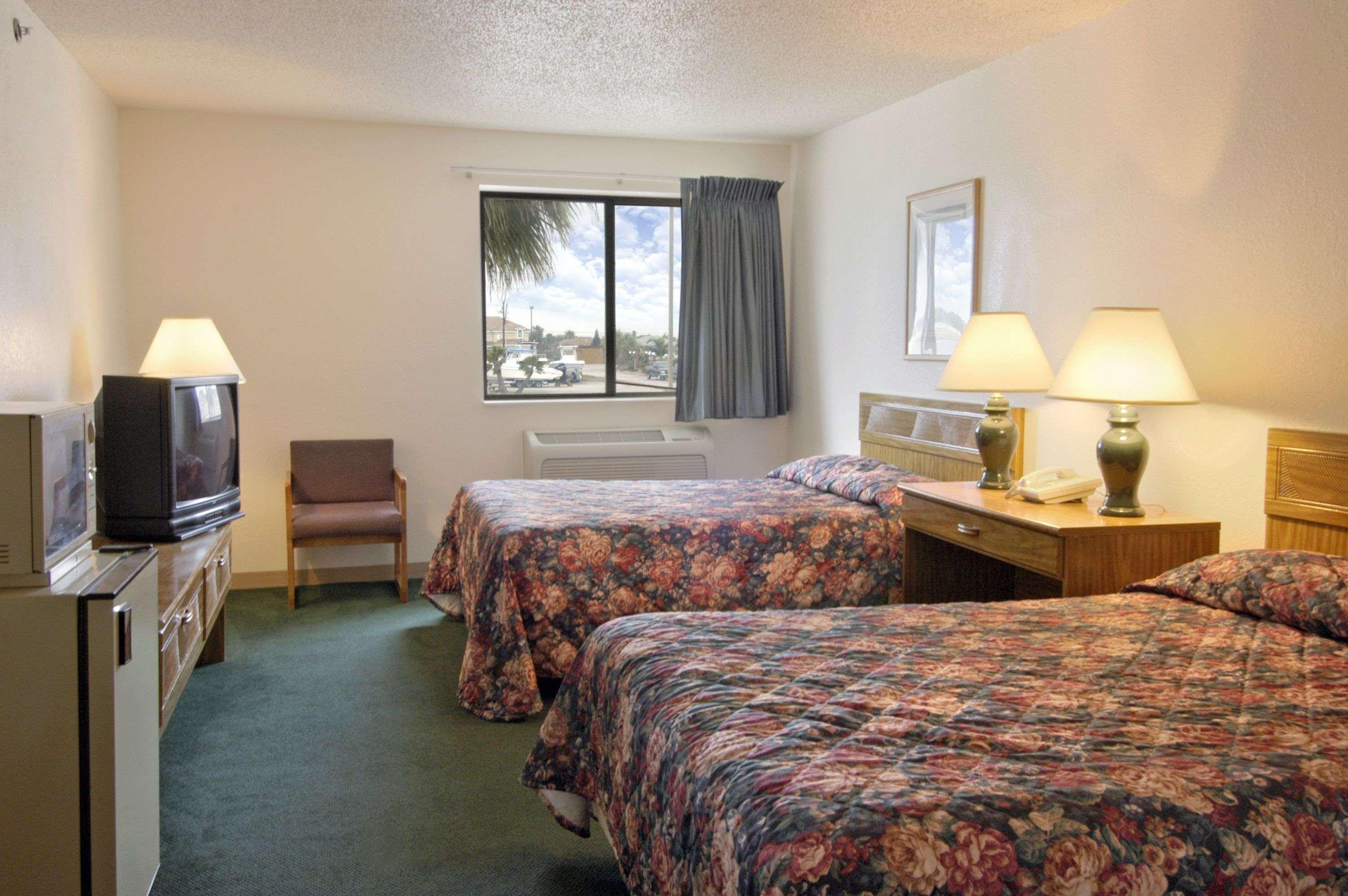 Super 8 By Wyndham Aransas Pass Hotell Exteriör bild